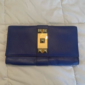 VINCE CAMUTO Blue Studded Magnetic Leather Clutch with Gold
Hardware *BRAND NEW*